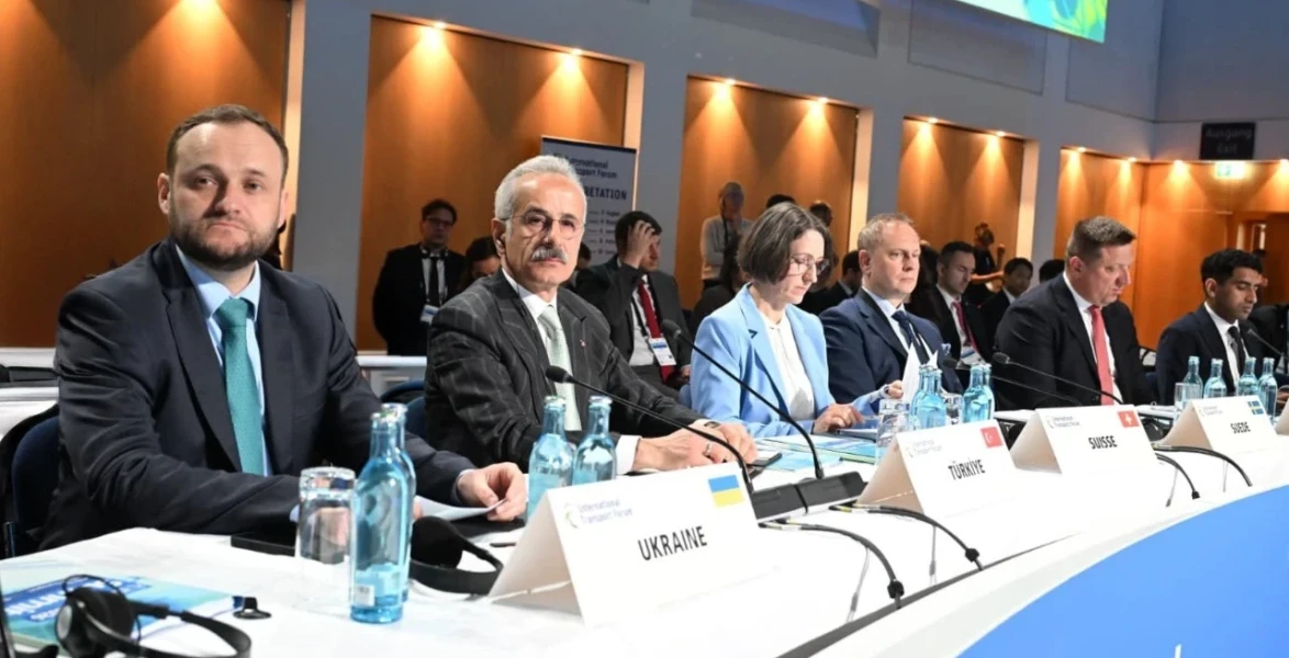 Türkiye, 2027 Uluslararası Ulaştırma Forumu Başkanlığı'na Oy Birliğiyle Seçildi!