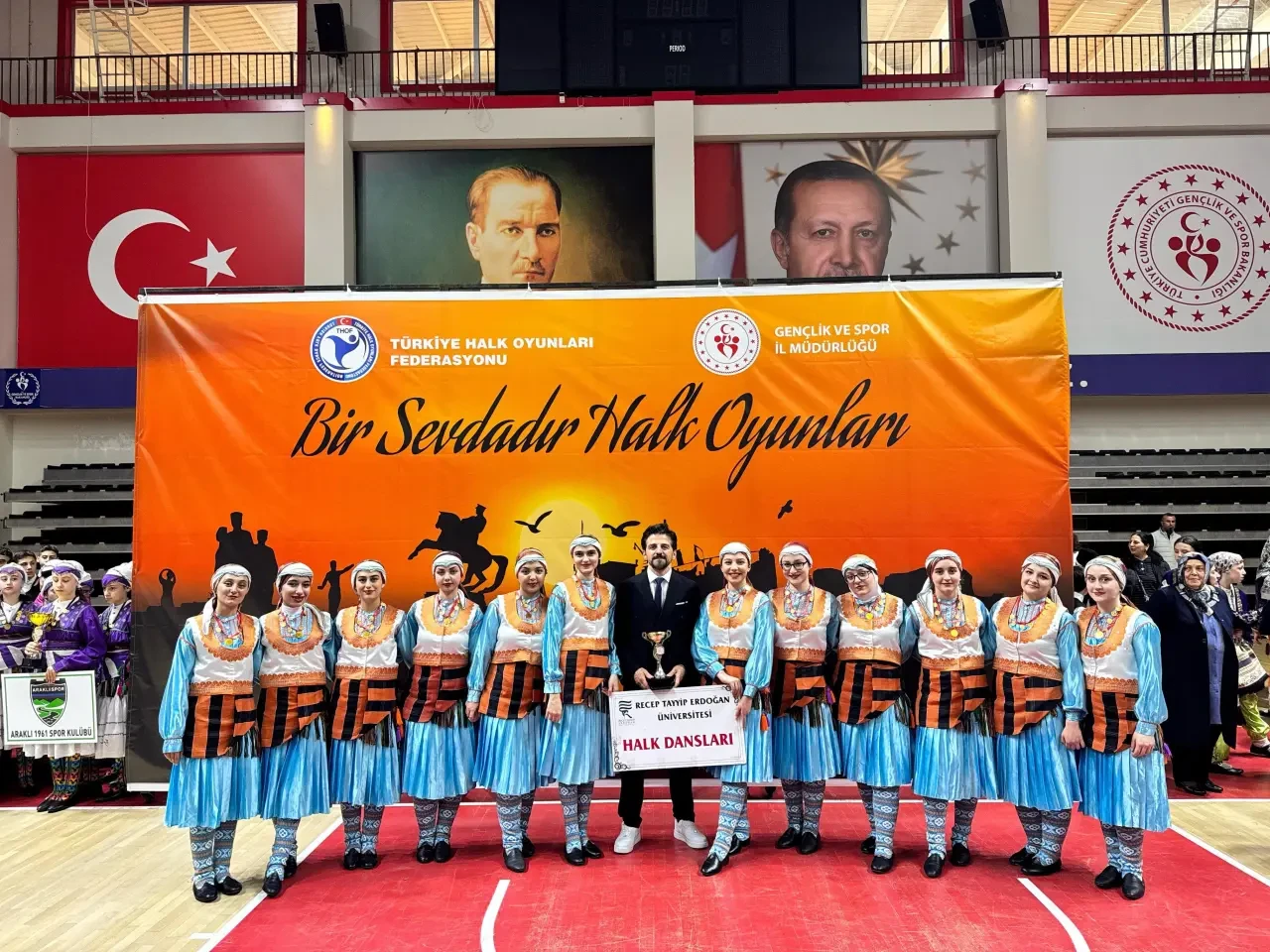 RTEÜ Spor Kulübü'nden Samsun'da Halk Oyunları Başarısı: Bölge Üçüncülüğü 5