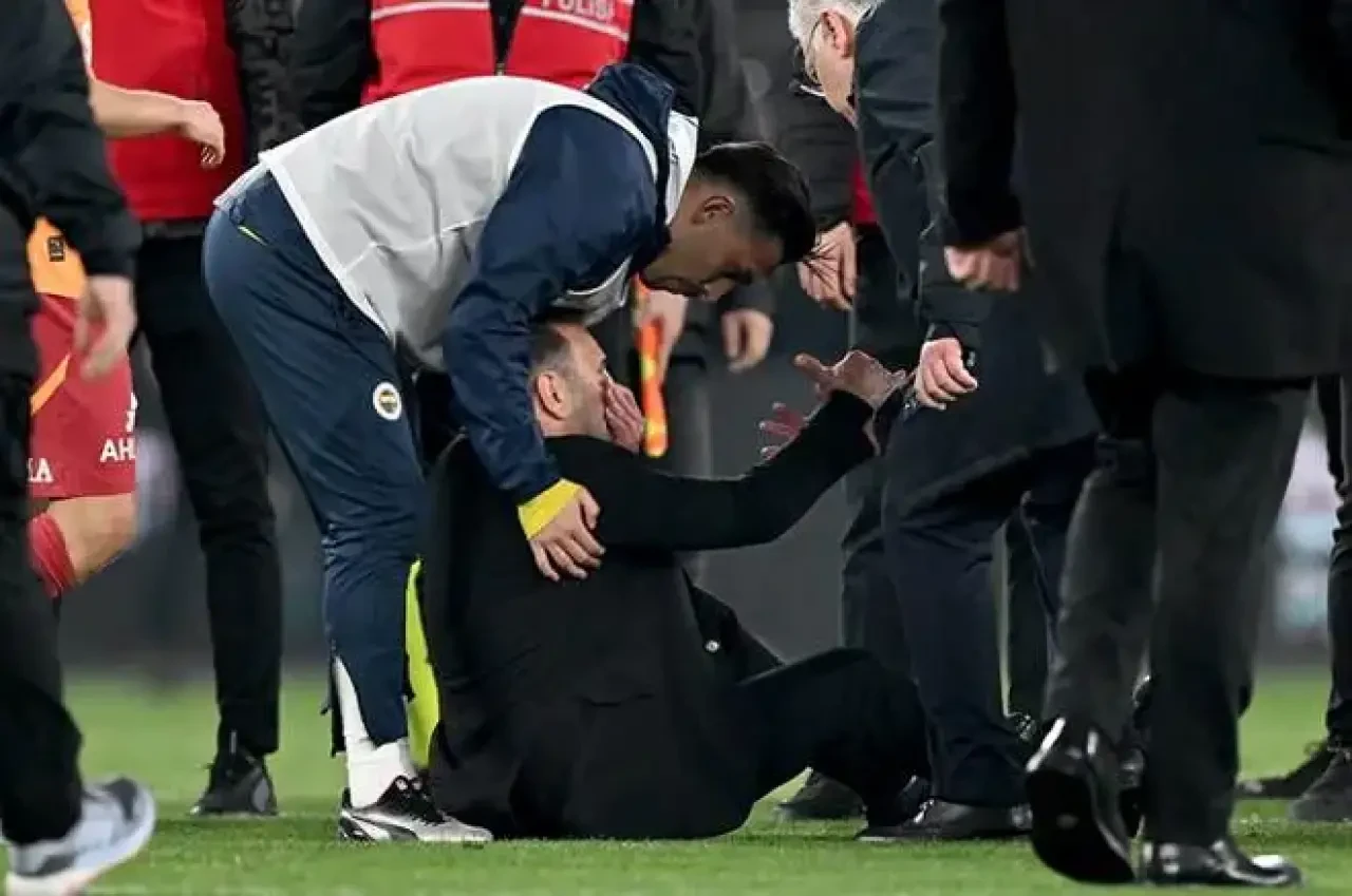 Dünya basını Mourinho'nun Okan Buruk'un burnunu sıkmasını konuşuyor! 'Mourinho aklını kaçırdı' 9