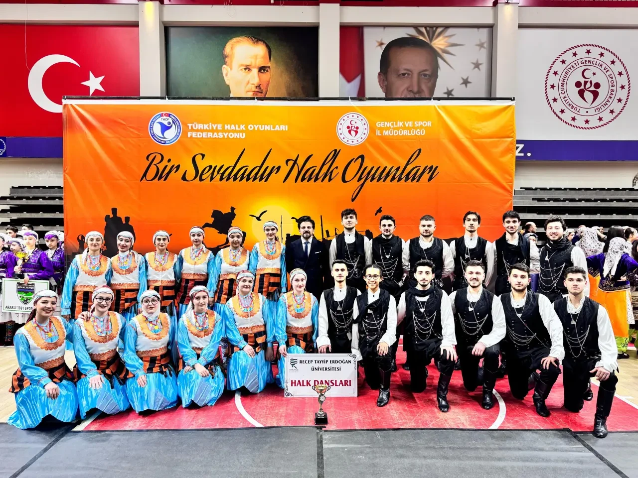 RTEÜ Spor Kulübü'nden Samsun'da Halk Oyunları Başarısı: Bölge Üçüncülüğü 7