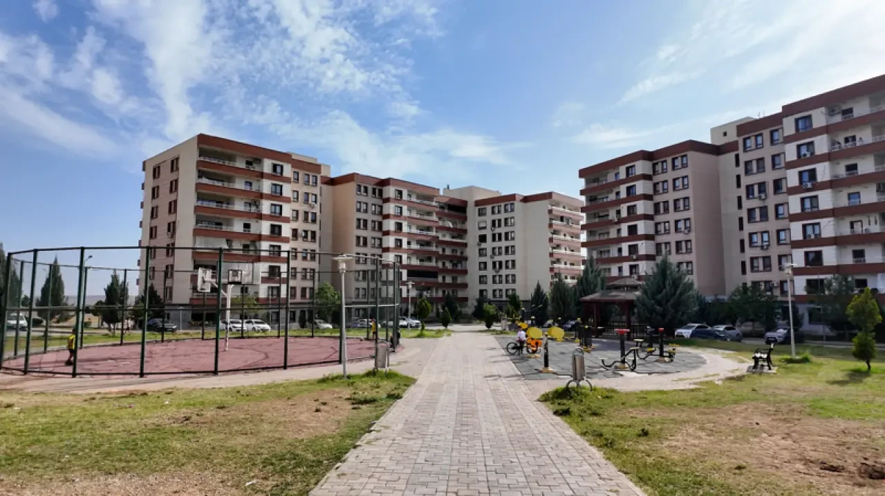 Şırnak'ta terör olaylarında evleri kullanılamaz hale gelen vatandaşlar için 8 bin 785 konut inşa edildi 11