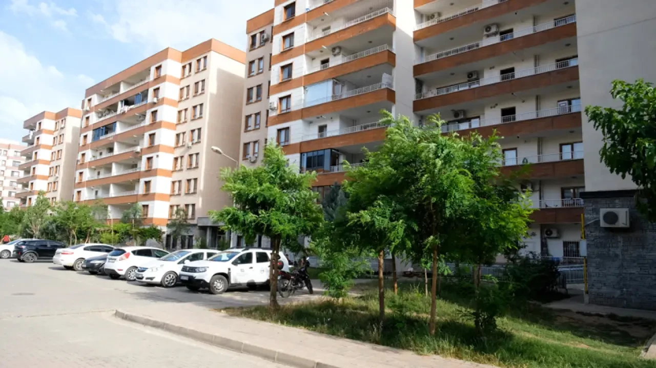 Şırnak'ta terör olaylarında evleri kullanılamaz hale gelen vatandaşlar için 8 bin 785 konut inşa edildi 10