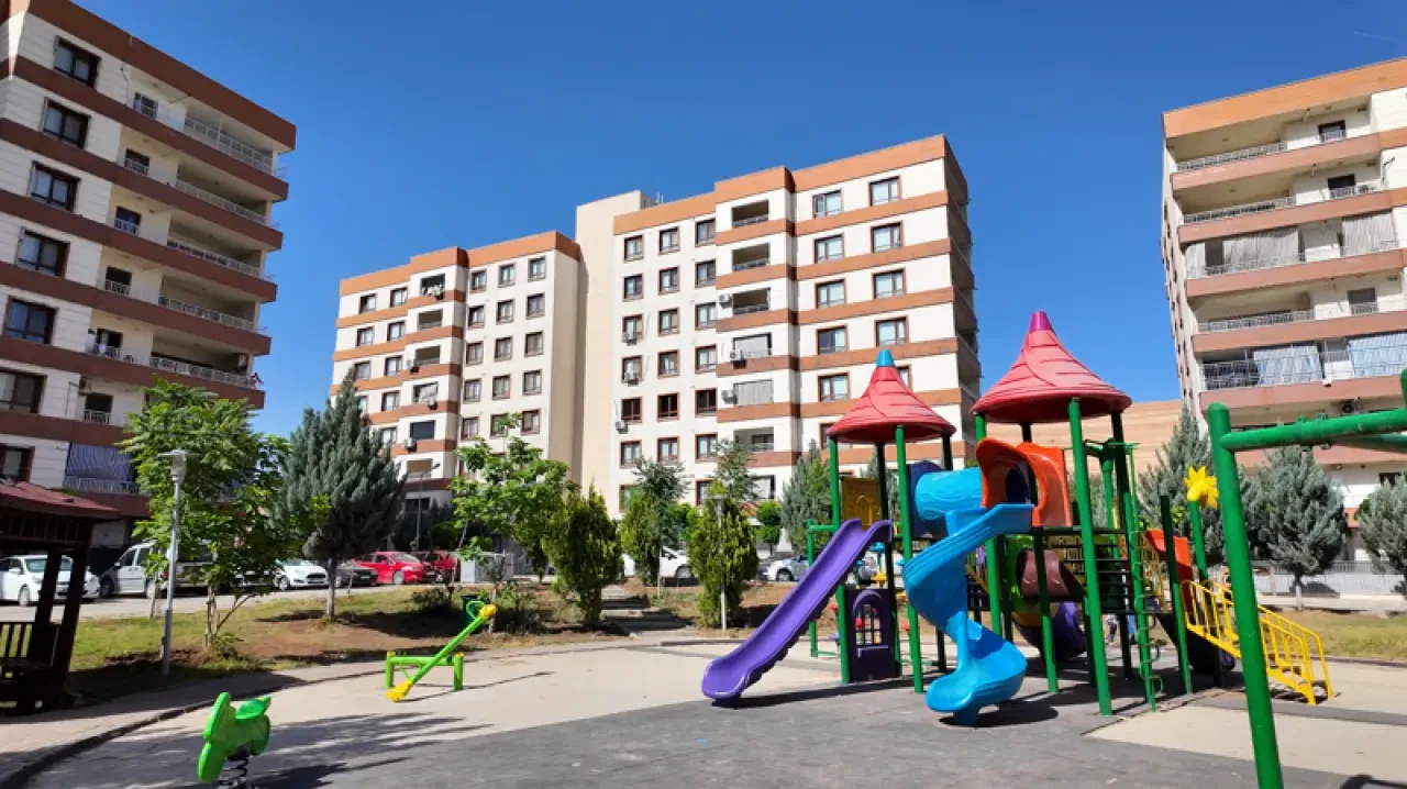 Şırnak'ta terör olaylarında evleri kullanılamaz hale gelen vatandaşlar için 8 bin 785 konut inşa edildi 3