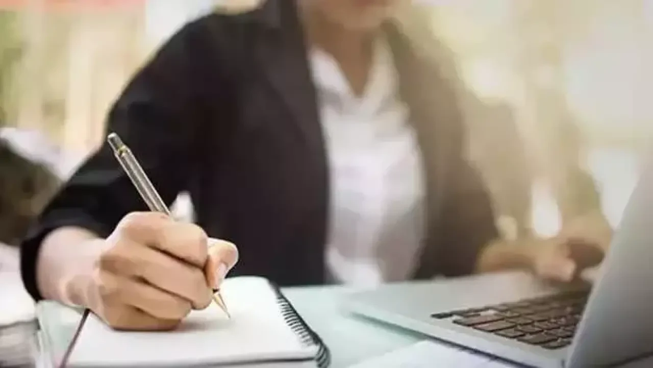 2025 Yılında Kamu Personel Alımı: KPSS ile ve KPSS'siz Kadrolu, Sözleşmeli Memur ve İşçi İhtiyaçları Güncel İlanlarla Açıklanıyor! 6