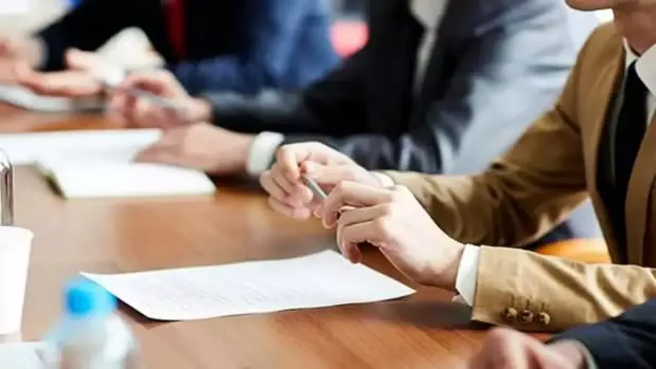 2025 Yılında Kamu Personel Alımı: KPSS ile ve KPSS'siz Kadrolu, Sözleşmeli Memur ve İşçi İhtiyaçları Güncel İlanlarla Açıklanıyor! 9