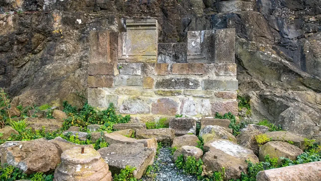 Boztepe’nin Eteklerinde Gizli Kalmış Bir Tarih: Kızlar Manastırı'nın Öyküsü 4