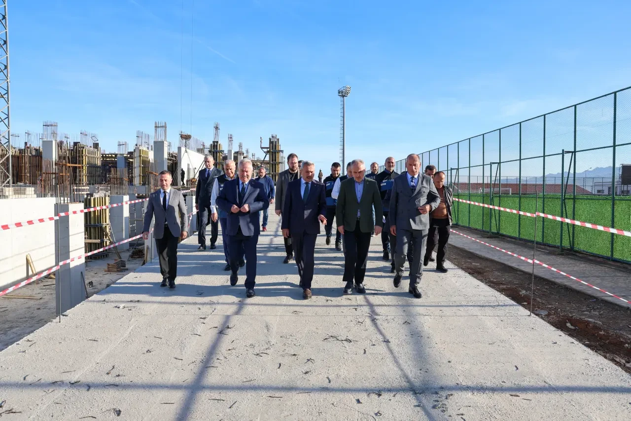 Rize Spor Kompleksi İnşaatında Son Durum: Valimiz İhsan Selim Baydaş İncelemelerde Bulundu 4
