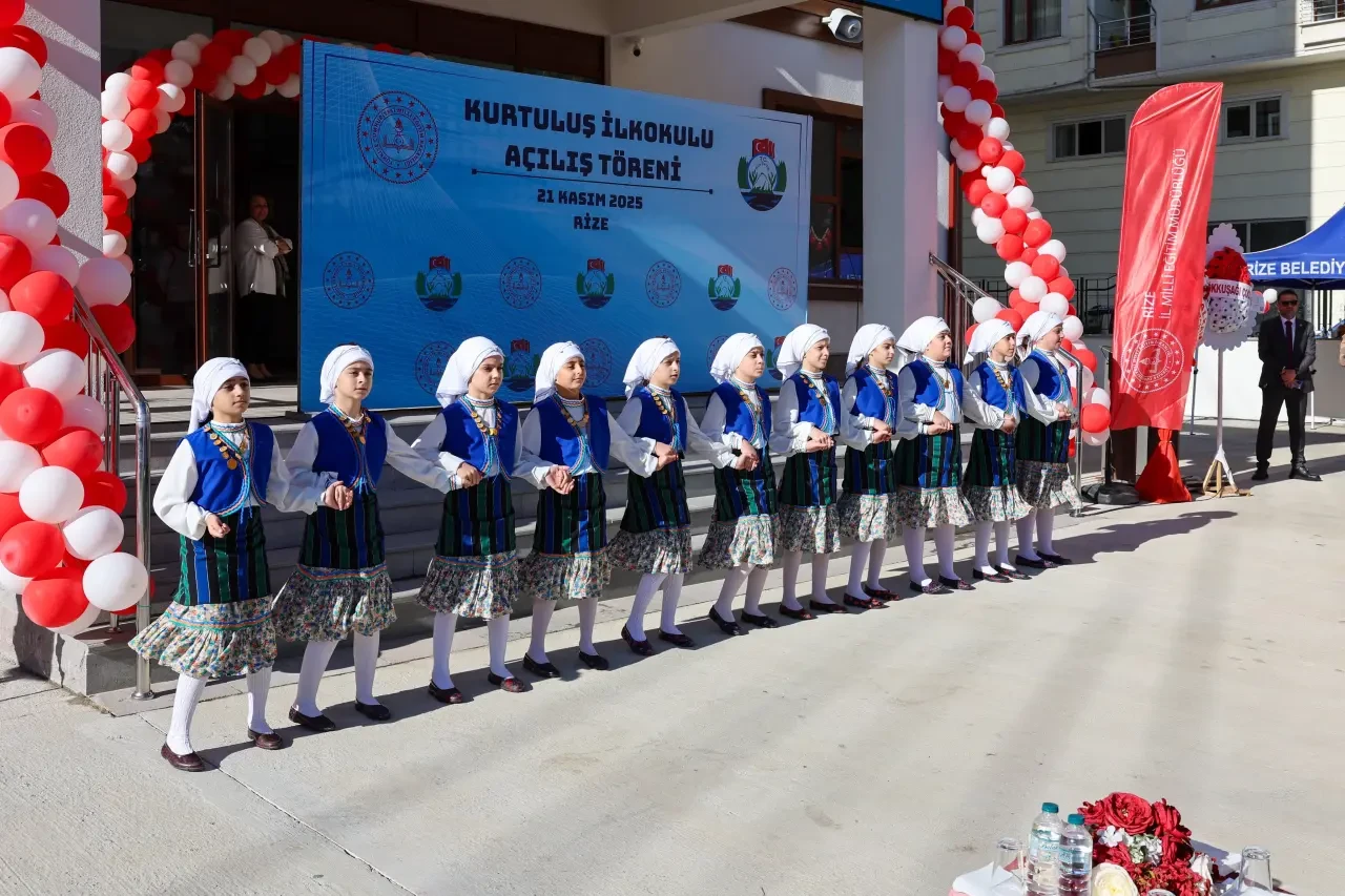 Rize’de Kurtuluş İlkokulu Yeni Binasıyla Eğitim-Öğretime Açıldı 5