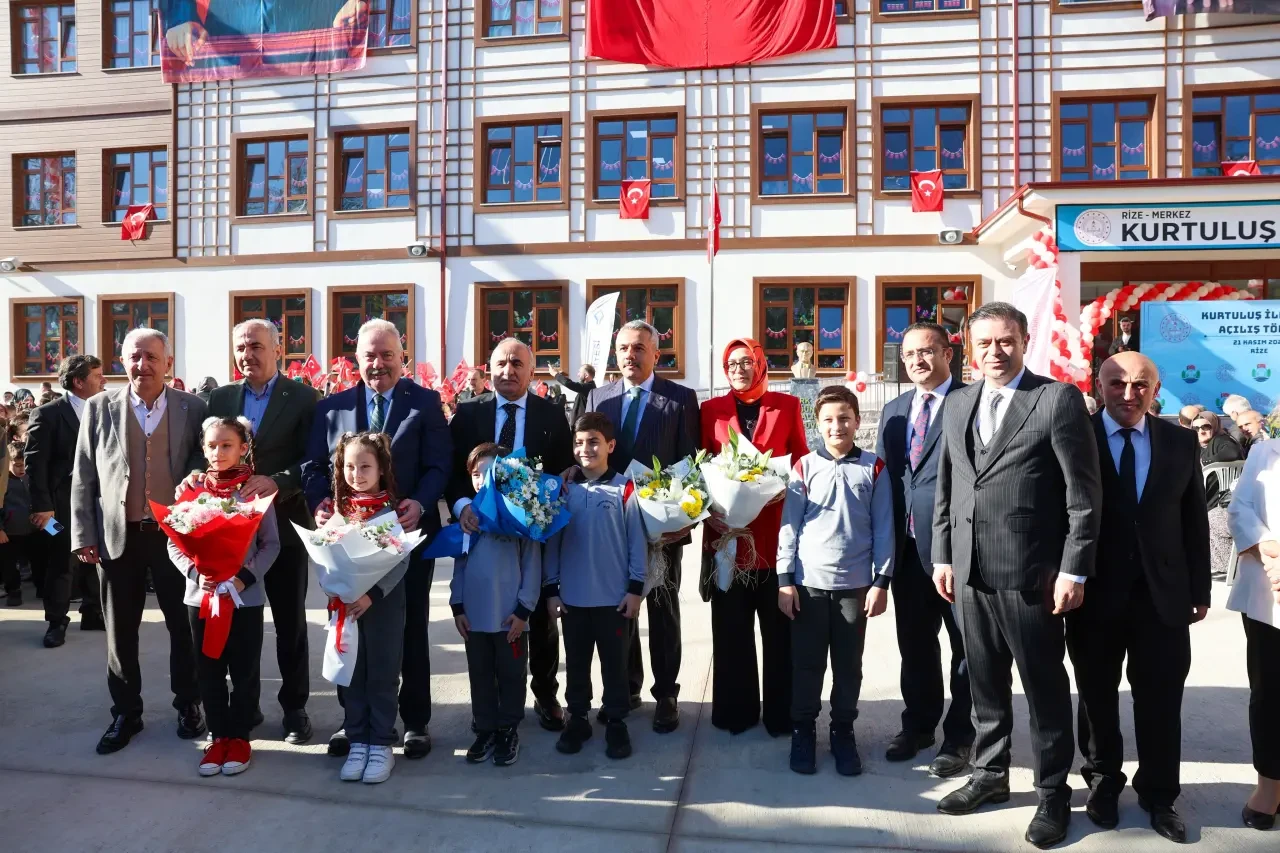 Rize’de Kurtuluş İlkokulu Yeni Binasıyla Eğitim-Öğretime Açıldı 12