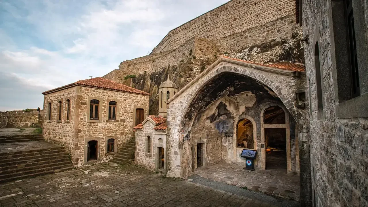 Boztepe’nin Eteklerinde Gizli Kalmış Bir Tarih: Kızlar Manastırı'nın Öyküsü 6