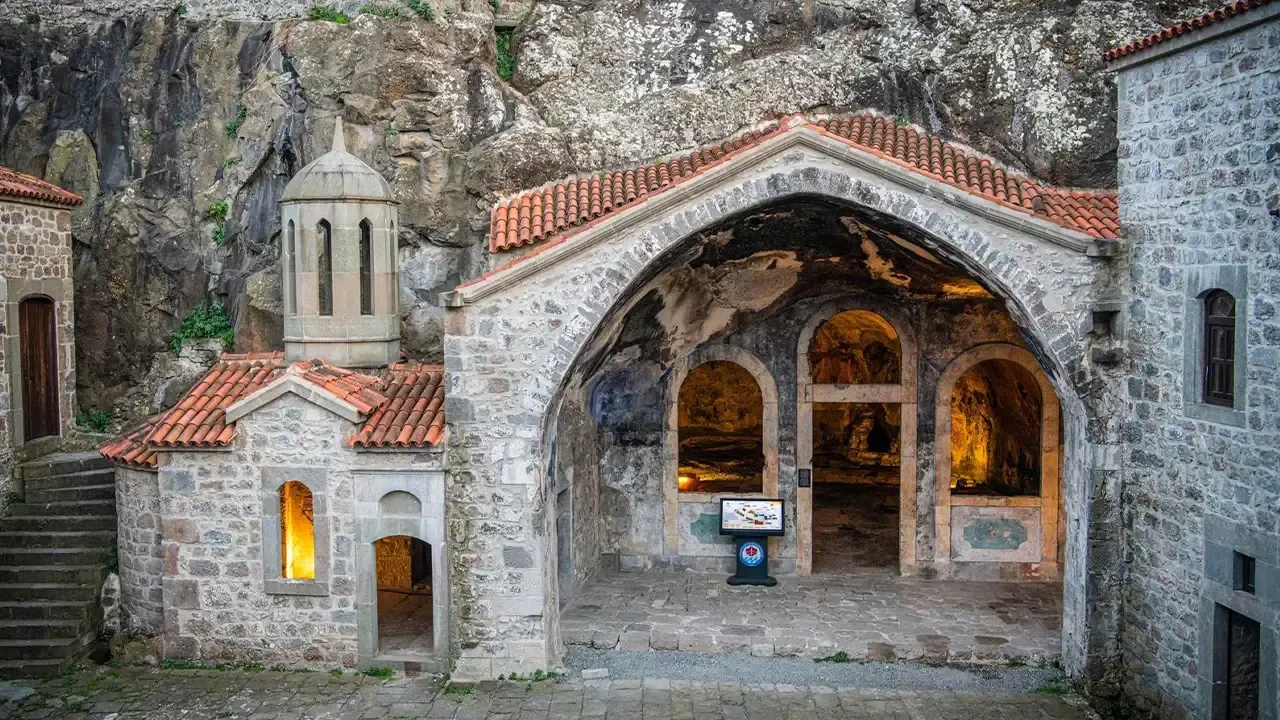 Boztepe’nin Eteklerinde Gizli Kalmış Bir Tarih: Kızlar Manastırı'nın Öyküsü 8