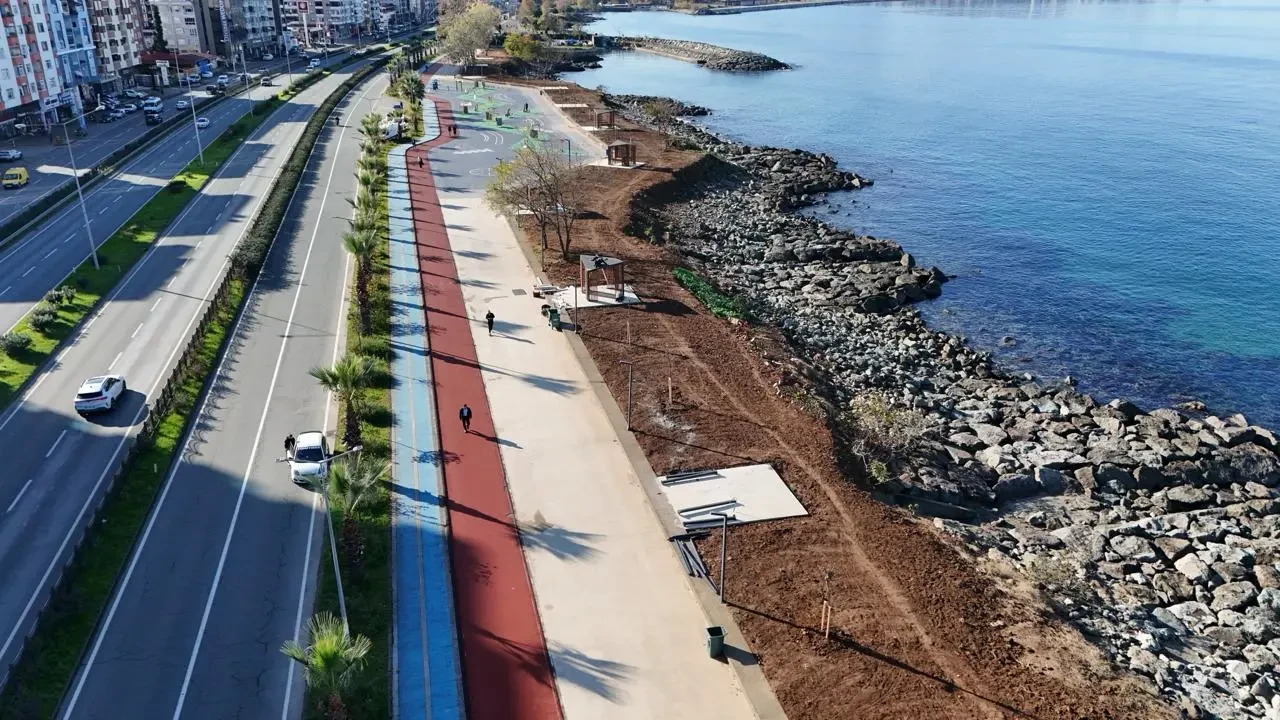 "Rize Belediyesi, Sahil Sosyal Alanında Yenilikçi Düzenlemelere İmza Atıyor" 2