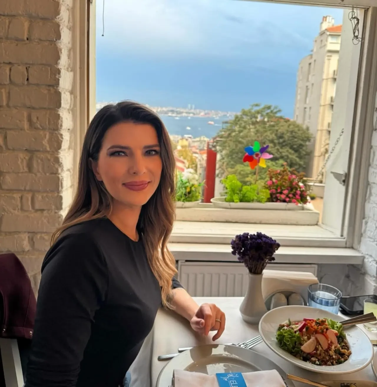 Sena Alkan Kimdir? Kaç Yaşında, Nereli, Ne İş Yapıyor? İşte Hayatı ve Kariyeri 4