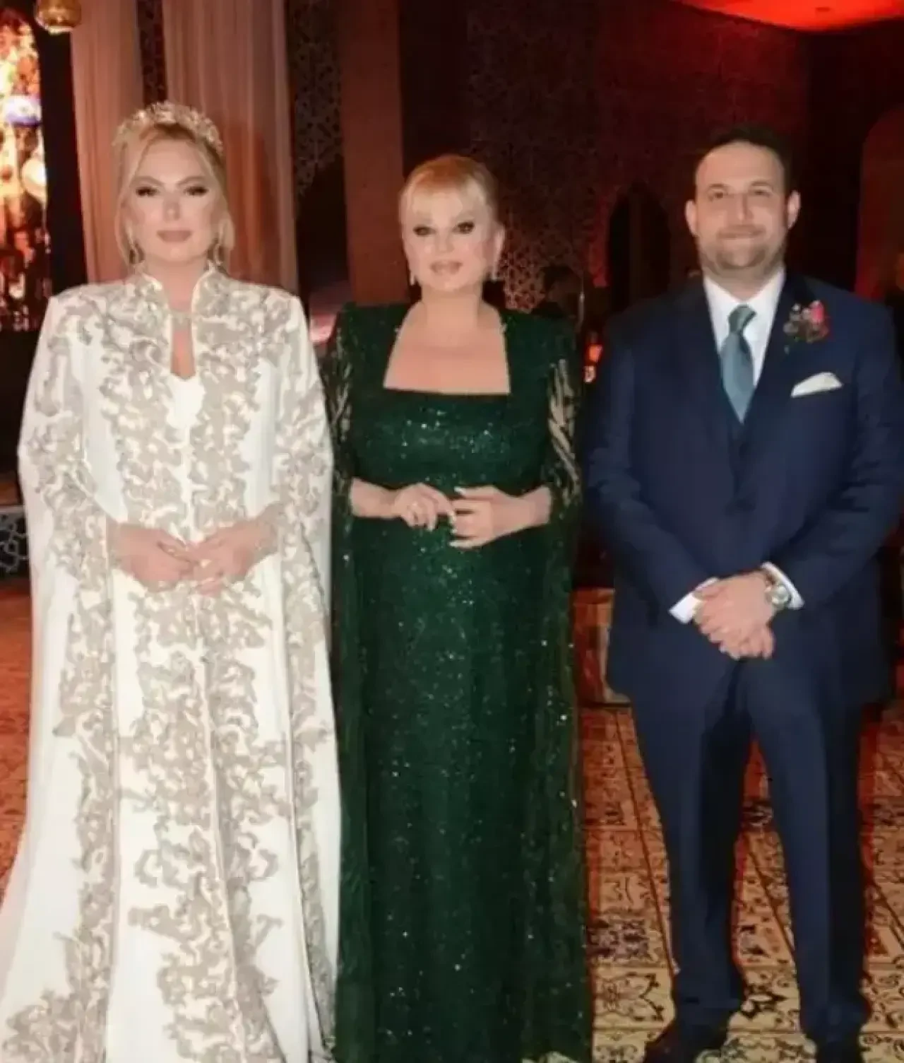 Burcu Özüyaman Kimdir? Annesi ve Babası Kimdir? Kaç Yaşında? 4