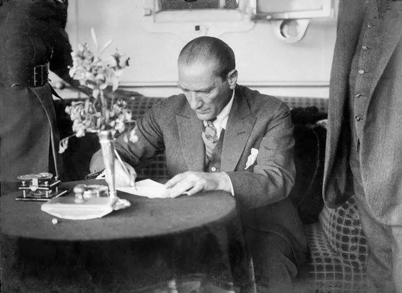 Atatürk'ün ilk kez yayınlanan fotoğrafları | Hiçbir yerde yok 12