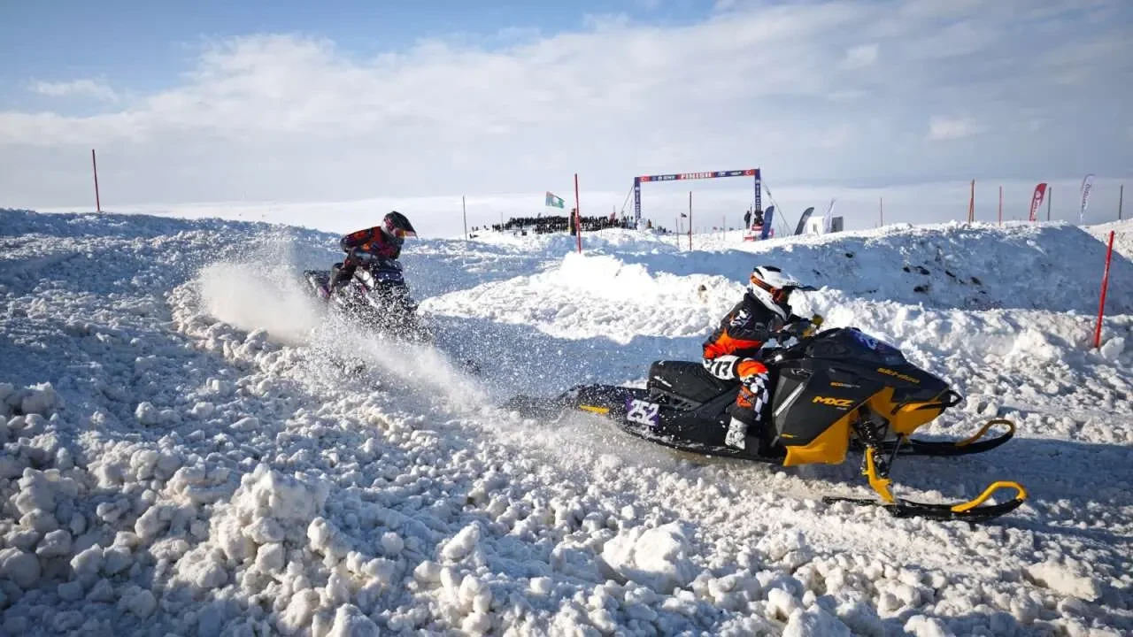 Handüzü’nde sis, kar, motor sesi : SNX finali Rize’de nefes kesti 7