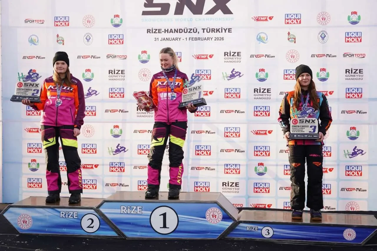 Handüzü’nde sis, kar, motor sesi : SNX finali Rize’de nefes kesti 3