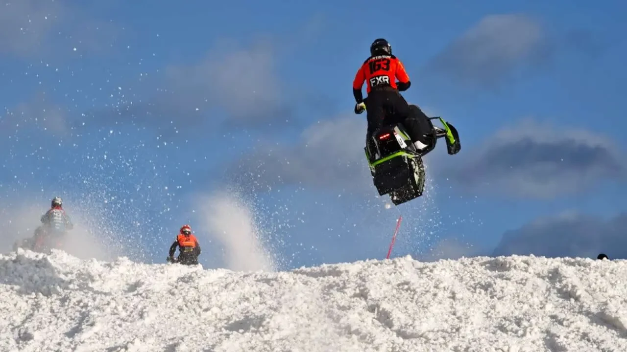 Handüzü’nde sis, kar, motor sesi : SNX finali Rize’de nefes kesti 5