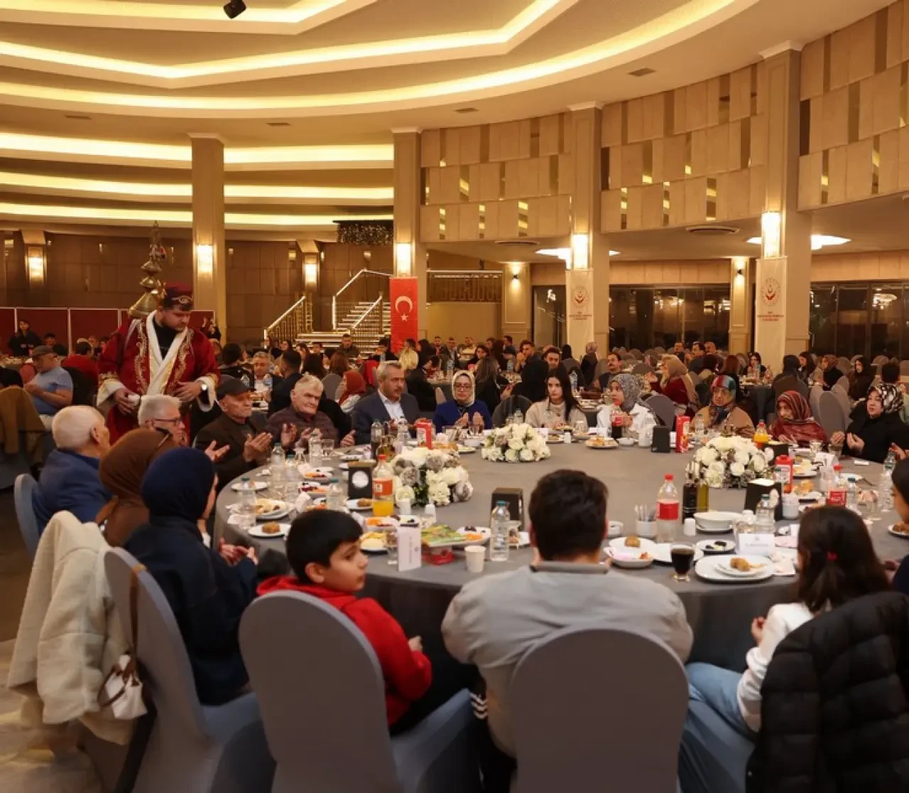 Rize’de Gönül Sofrası: Devletin Şefkat Eli Kültürpark’ta Buluştu 13