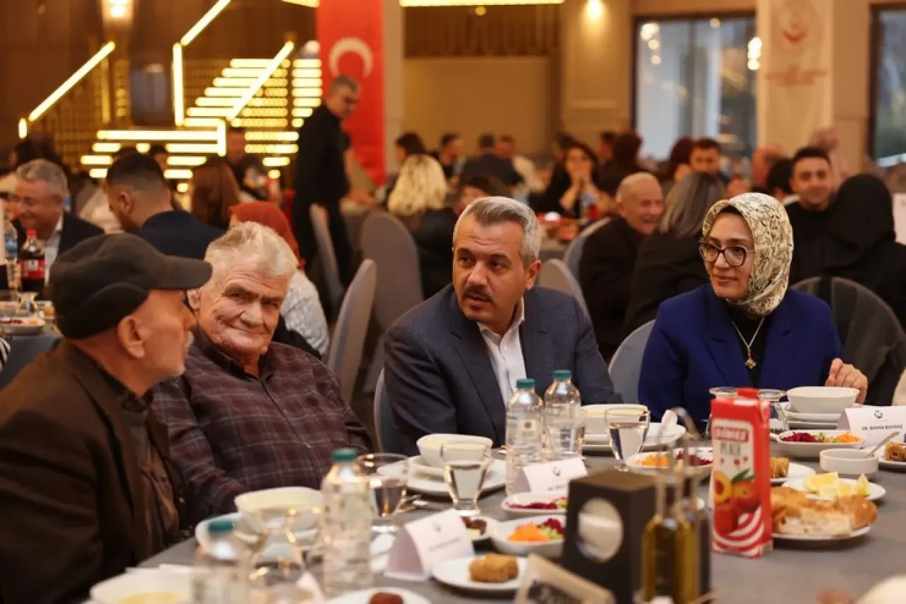 Rize’de Gönül Sofrası: Devletin Şefkat Eli Kültürpark’ta Buluştu 11