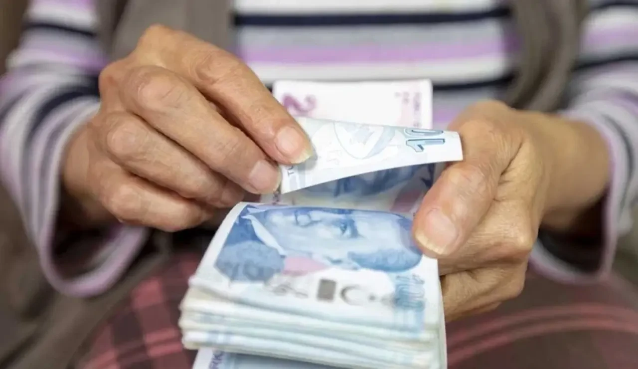 SGK Uzmanı Özgür Erdursun’dan Dikkat Çeken “Ek Zam” ve Erken Seçim Yorumu 3