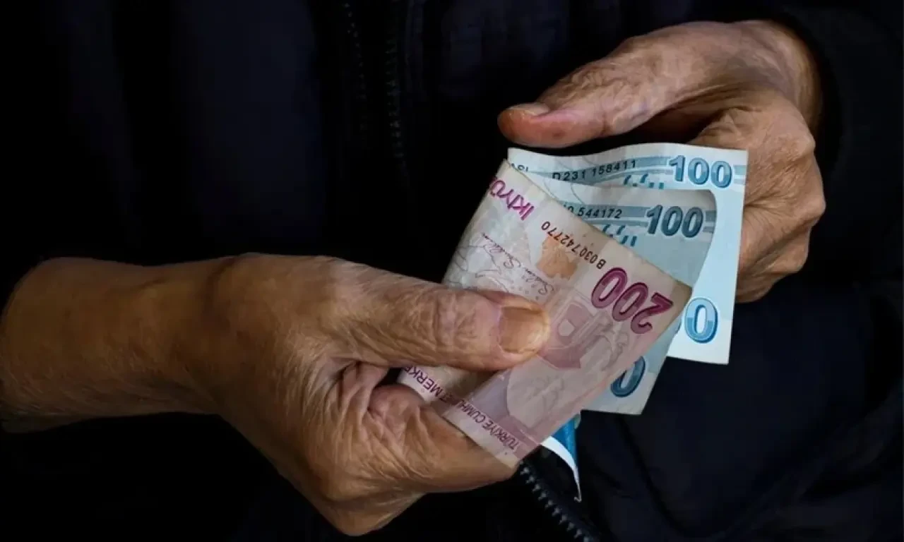 SGK Uzmanı Özgür Erdursun’dan Dikkat Çeken “Ek Zam” ve Erken Seçim Yorumu 9