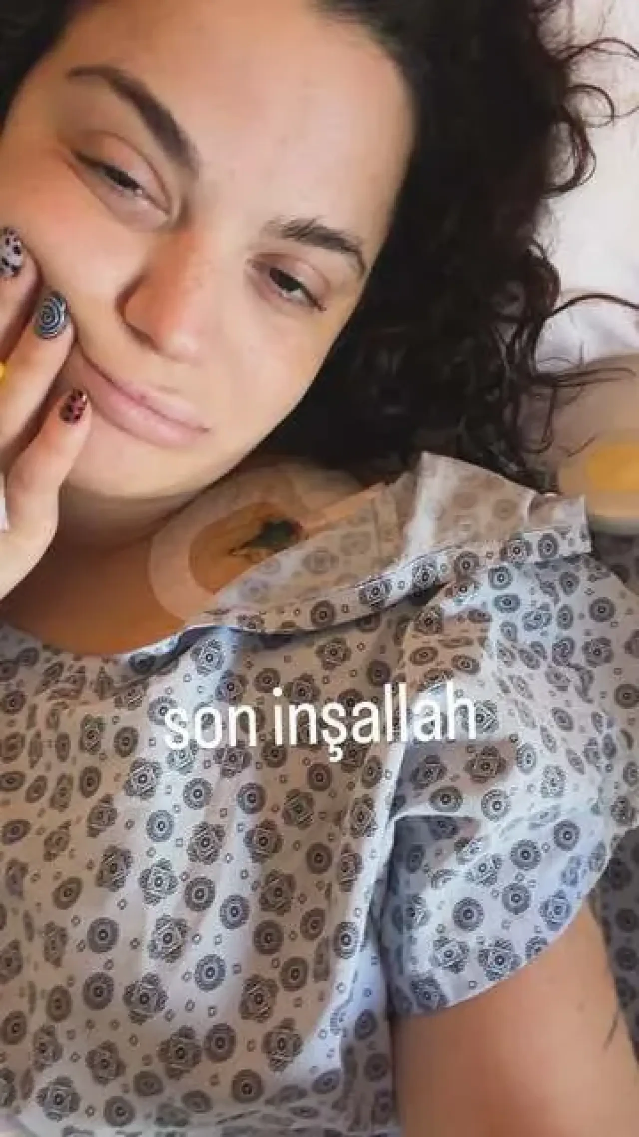 "Ölümden döndüm" demişti! Aslı Bekiroğlu sekizinci kez ameliyat masasına yatıyor 6