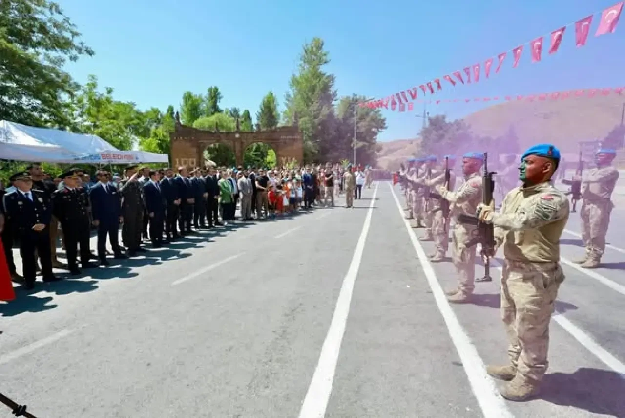 Bitlis’in Kurtuluşunun 110. Yılı Coşkuyla Kutlandı 10