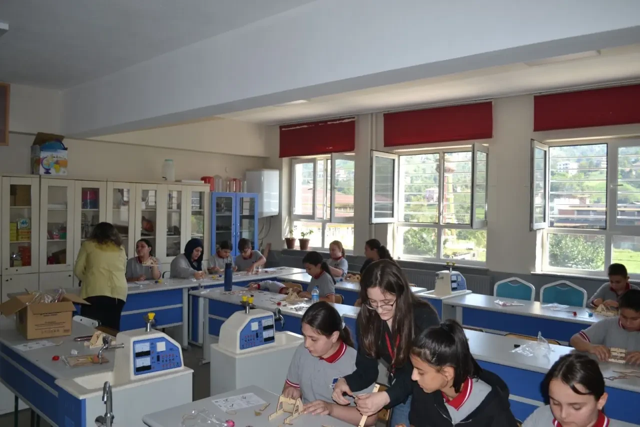 Köy Okulunda Öğrenciler Bilim, Teknoloji ve Üretimle Buluştu: İki Günde 11 Atölye 5
