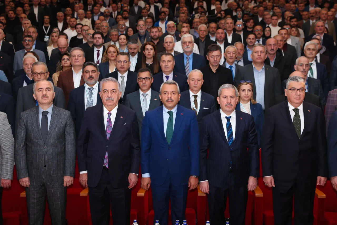 Dijital Ekonomi ve Ticaret Zirvesi Rize'de Başladı, 22 Ülkeden 175 Bildiri Sunulacak