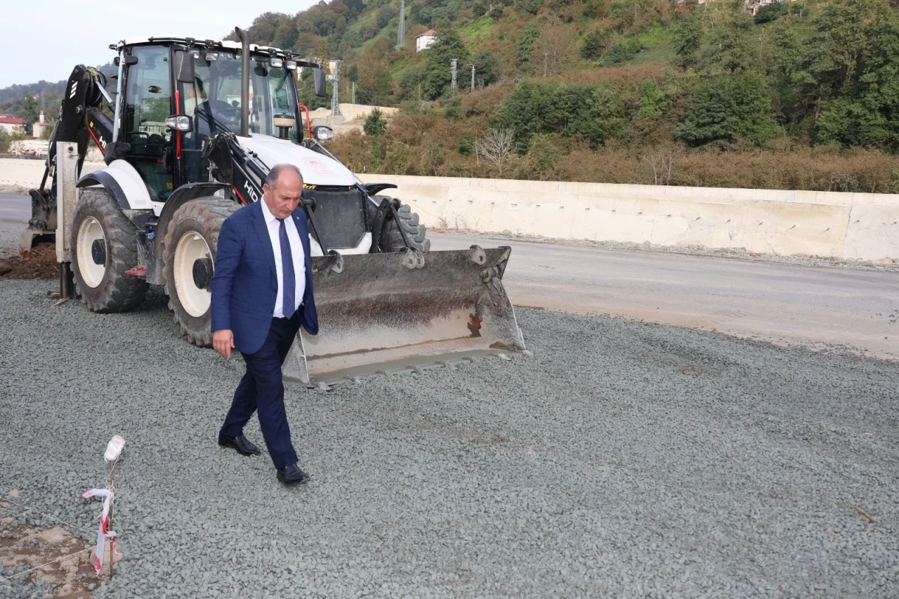 Arhavi'de Üniversite Bölgesindeki Dolmuş Durağına Yeni Düzenleme Geliyor