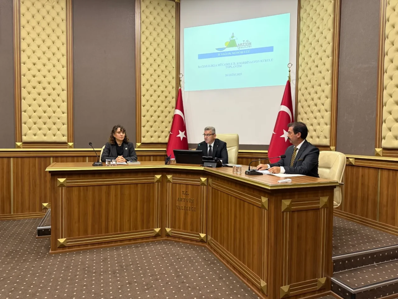 Artvin'de Bağımlılıkla Mücadele Toplantısı: Gençler için Stratejiler Belirlendi