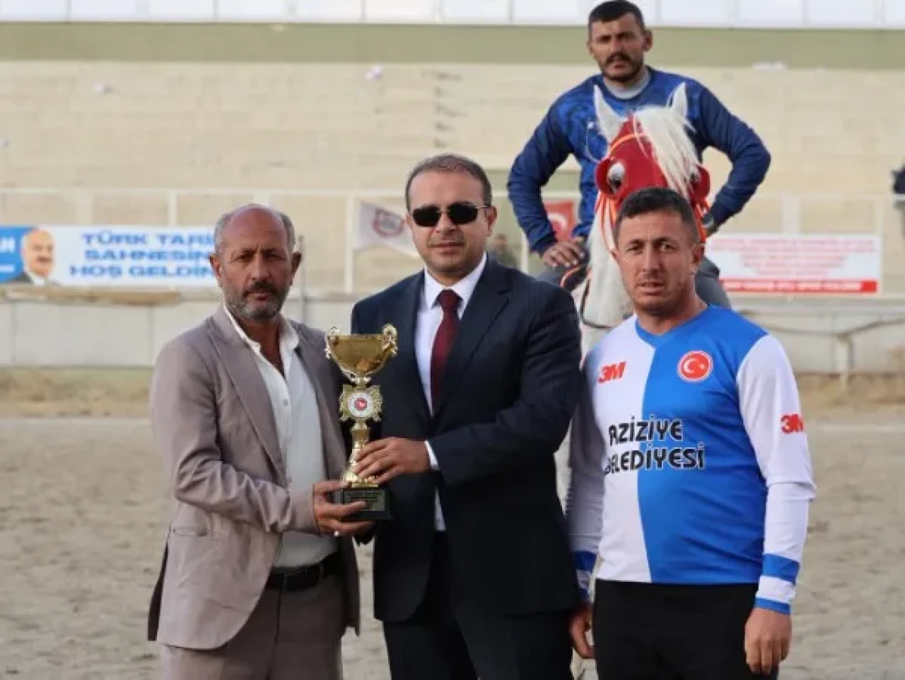 Erzurum'da Atlı Cirit Yarı Final Mücadeleleri: Aziziye Şengel Şampiyon!
