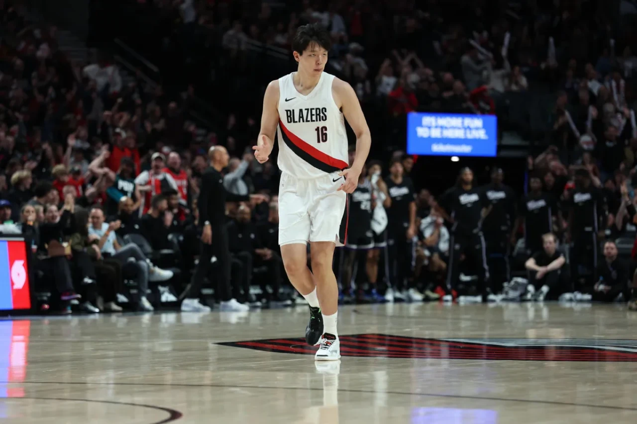 Yang demonstrates potential of NBA deal with Chinese basketball