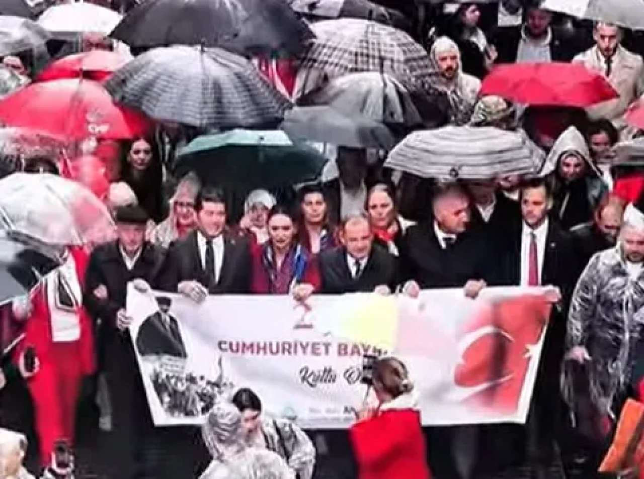 Kaya: Cumhuriyetimizin ışığı sönmez, haksız tutuklular için adalet mücadelesi sürecek