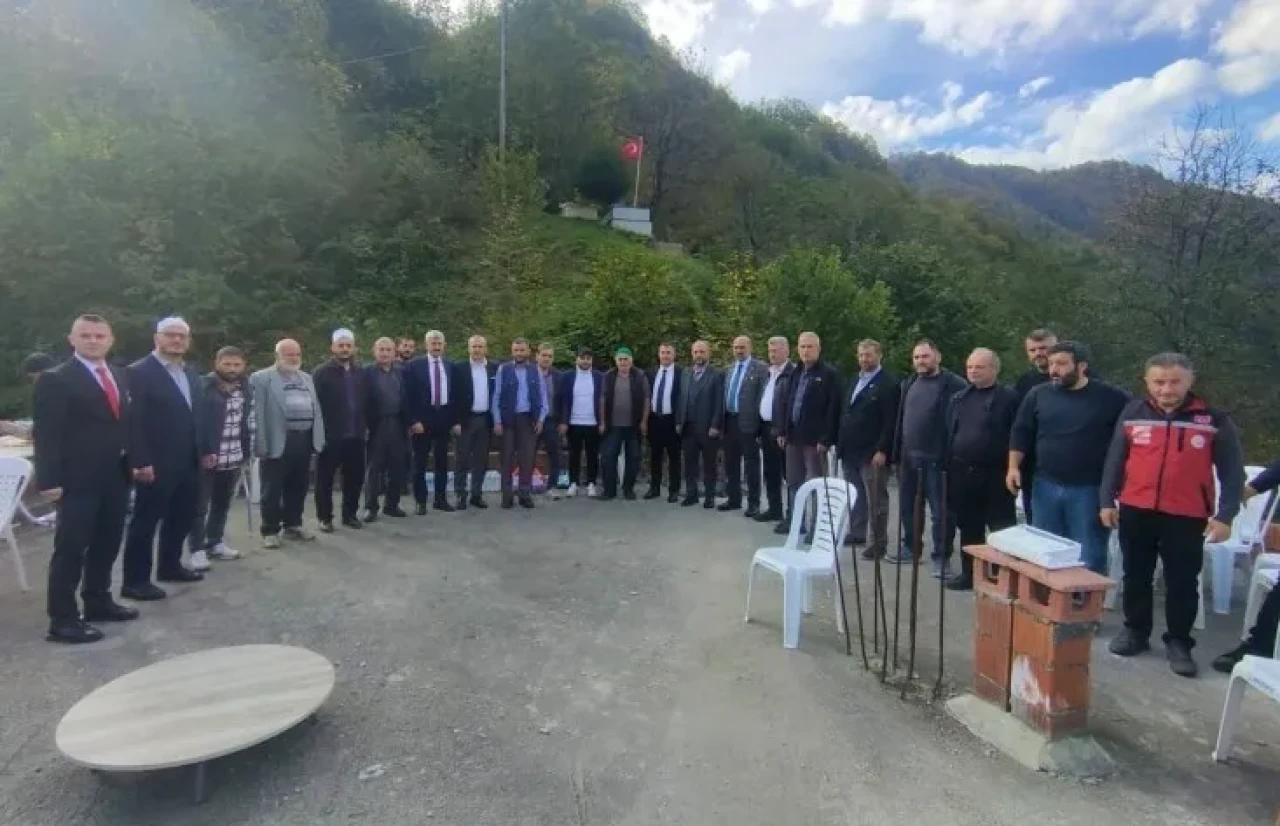 Diyarbakır'da 35. Yılında Şehit Derviş Demir İçin Anma Töreni Düzenlendi