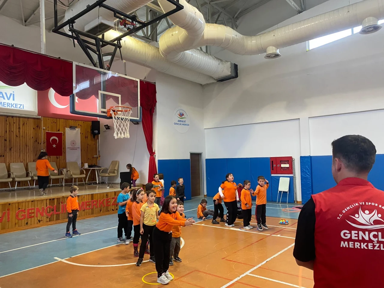 Arhavi Gençlik Merkezi'nde Öğrenciler Eğlenceli Anılar Biriktirdi