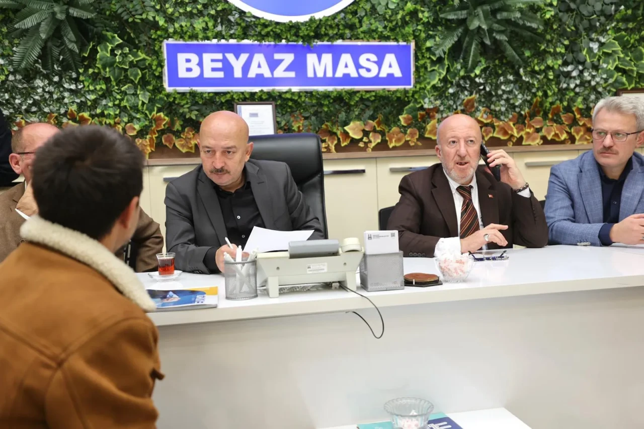 Erzurum’da Halk Günü: Vatandaşlar Taleplerini Doğrudan İletti