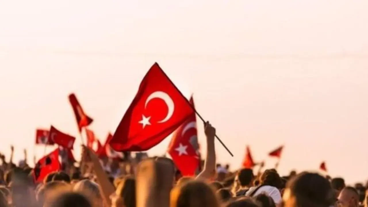 2025 Cumhuriyet Bayramı'nın Kutlama Detayları: 29 Ekim Resmi Tatil Mi, 28 Ekim Yarım Gün Mü? Tüm Bilgiler Ortaya Çıktı!