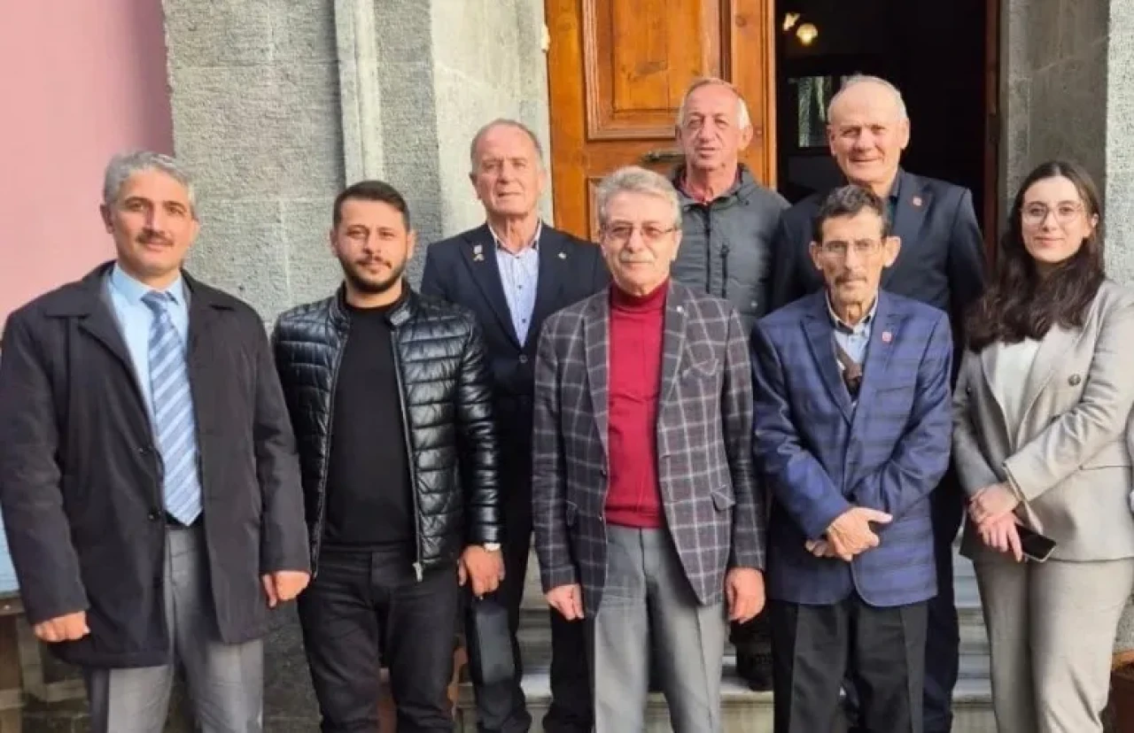 Gazilerle Sanat Buluşması: Kahramanlar Korosu Moral İçin Trabzon'da Bir Araya Geldi