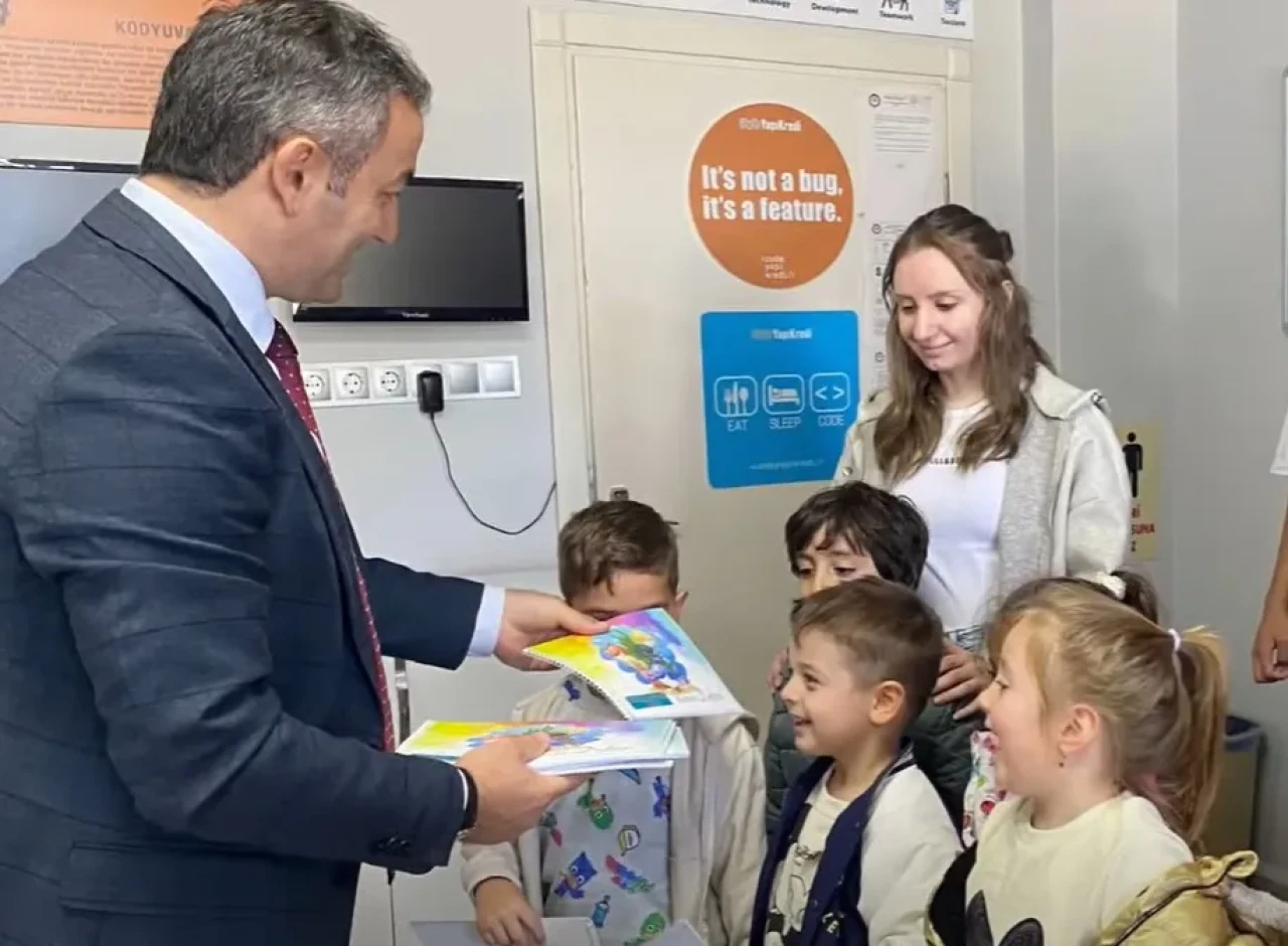 Beşikdüzü'nde Eğitim Haftası, Teknoloji ve Çevre Bilinci ile Dolu Etkinlikler Sunuyor