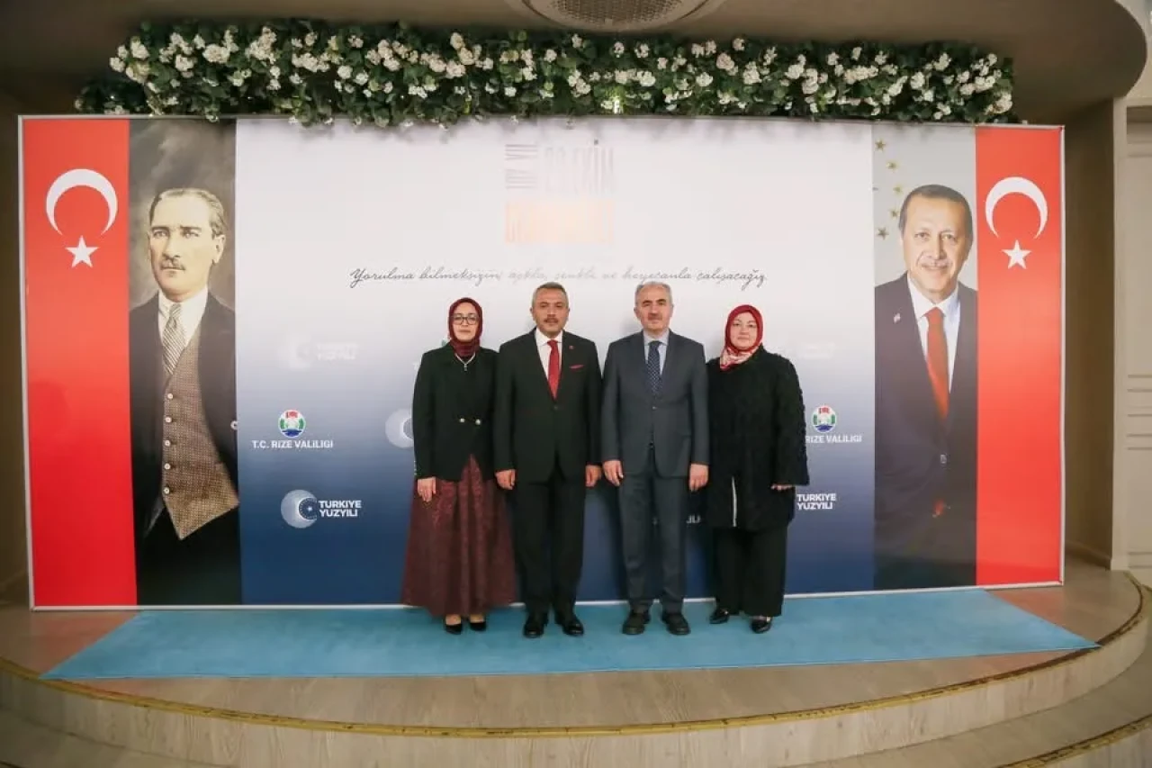 Rize'de Cumhuriyet Bayramı Resepsiyonu, Başkan Metin'den anlamlı mesajlar