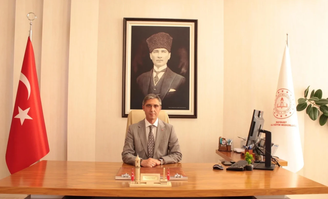 Bayburt İl Millî Eğitim Müdürü Kahraman’dan 29 Ekim Cumhuriyet Bayramı Mesajı