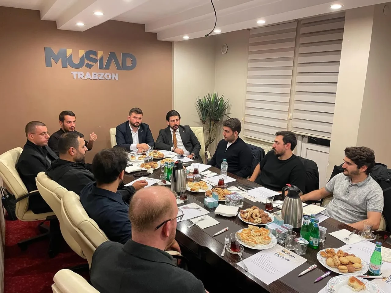 Trabzon'da Gençlik Platformu Toplandı, Geleceğe Yön Verecek Projeler Belirlendi