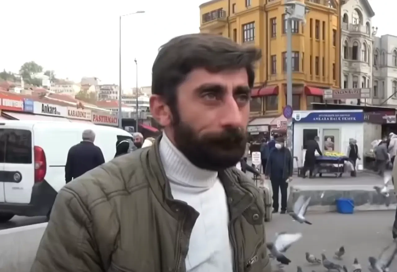 Azadi Kaya Kimdir? Gebeş kaplumbağa Nerelidir ve Kaç Yaşında?
