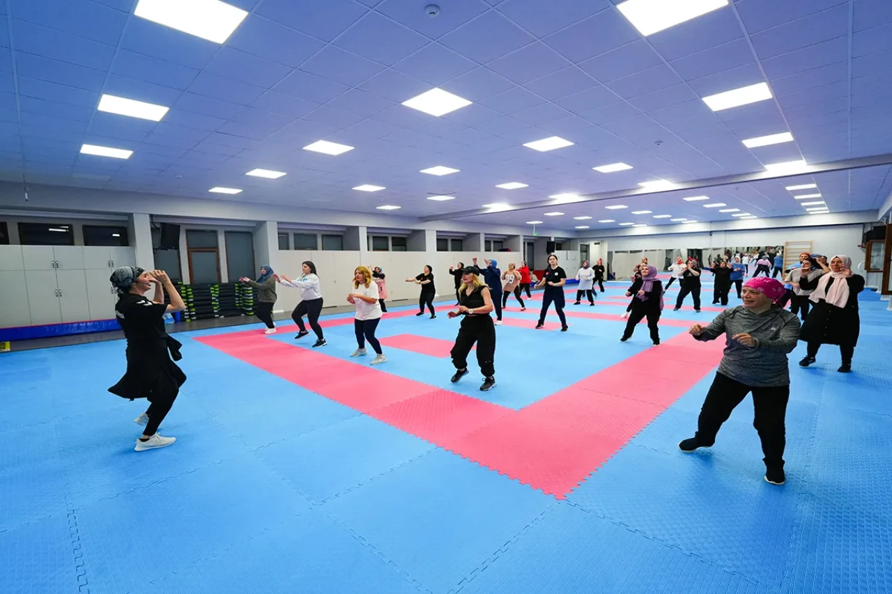Akçaabat'ta kadınlara ücretsiz pilates kursları ile spor ve sosyal yaşam destekleniyor