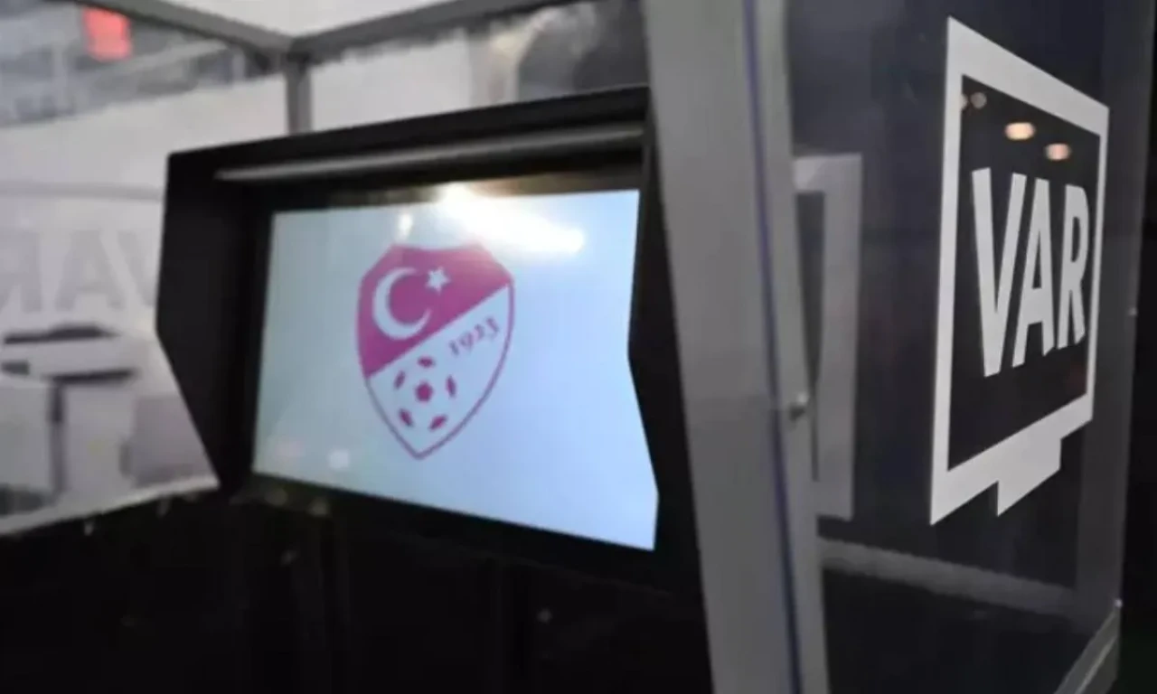 Galatasaray Beşiktaş derbisinin VAR Hakemi Belli Oldu!