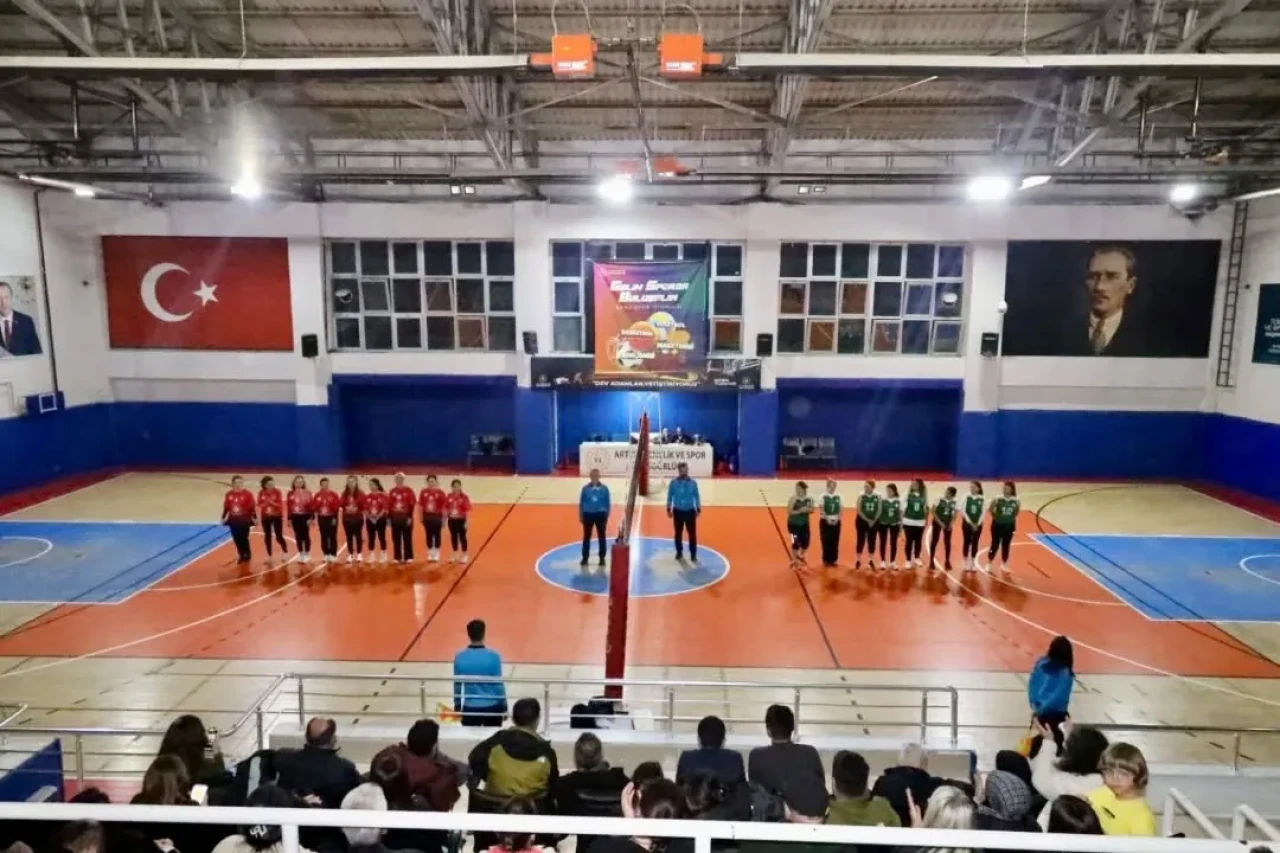 Artvin'de Kadınlar Merkez İlçe Finali: Gençlik ve Spor İl Müdürlüğü Şampiyon!