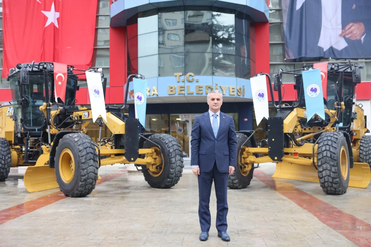 Yomra Belediyesi, 35 milyon TL'ye yeni greyderlerle hizmet kalitesini artıracak