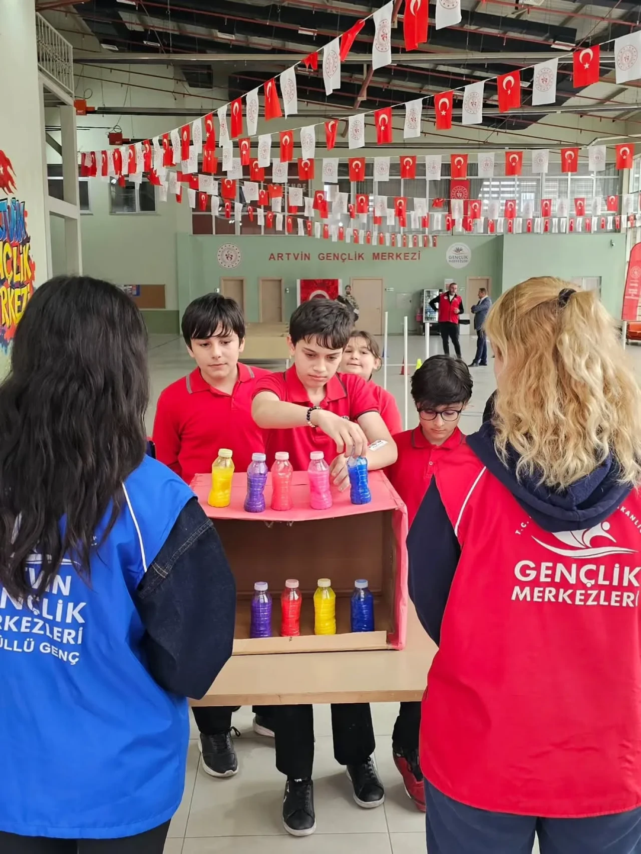 Artvin'deki Gençlik Merkezleri, Öğrencileri Eğlenceli Etkinliklerle Ağırladı